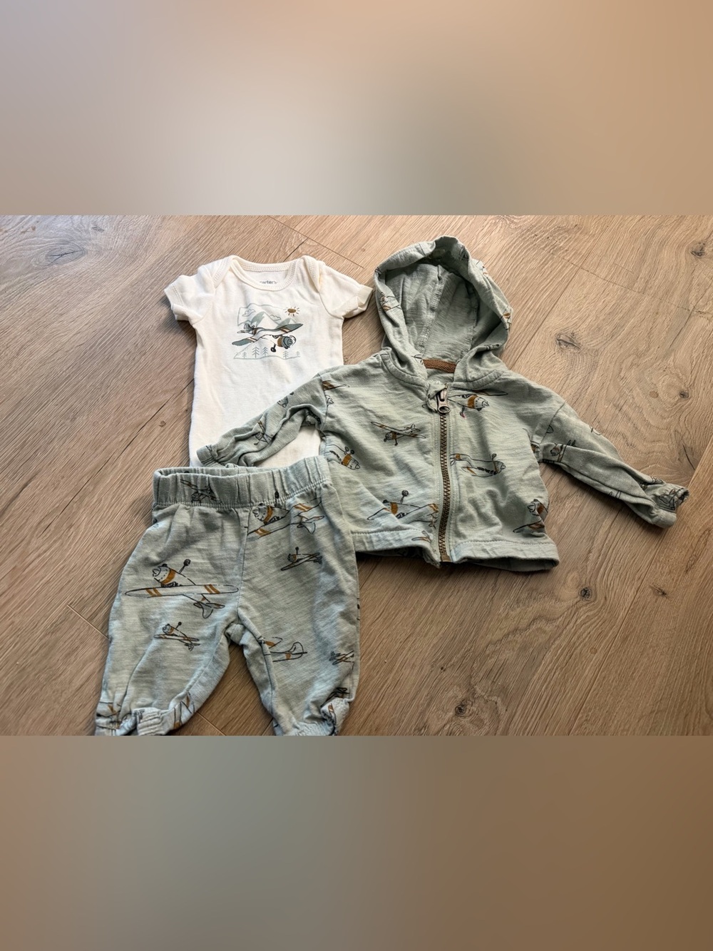 Carters Airplane Set